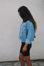 Load image into Gallery viewer, LIGHT CROPPED DENIM JACKET