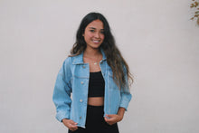 Load image into Gallery viewer, LIGHT CROPPED DENIM JACKET